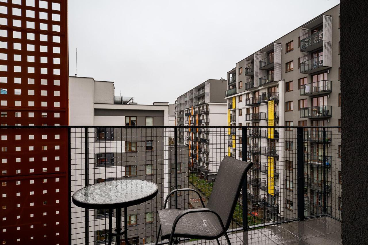 Apart D&K Free Parking Cybernetyki 2E Lejlighed Warszawa Eksteriør billede